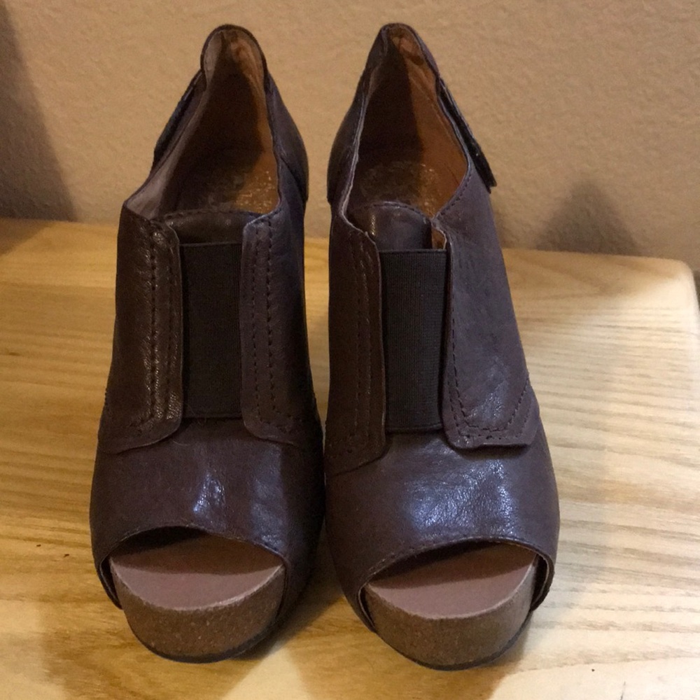 Preppy Open Toe Vince Camuto 4” Heels
